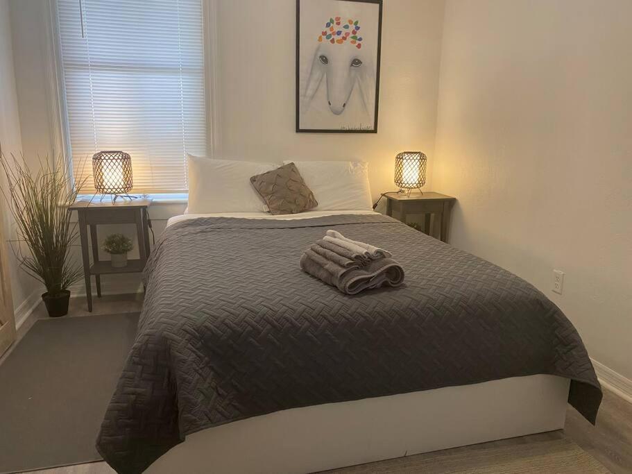 Chic Bungalow Apartment Steps From Armature Works & Downtown Riverwalk Tampa Exterior foto